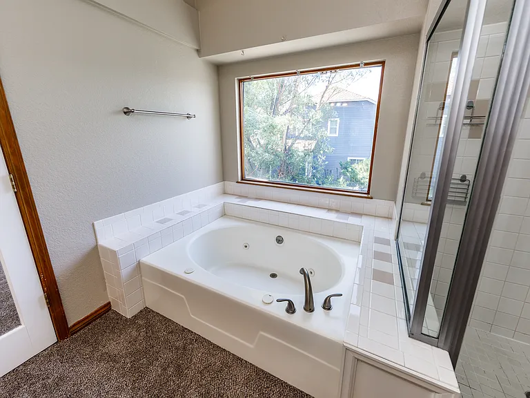 15210 Steinbeck Ln — Photo 14