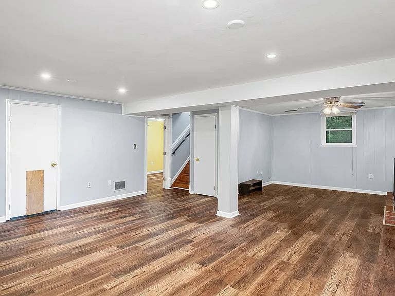 Family Room (alt view)