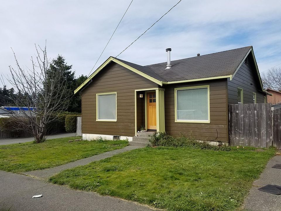 2nd image of 2921 17th St