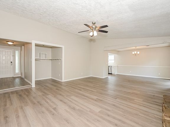 4th image of 5177 Aberdeen Ct NW
