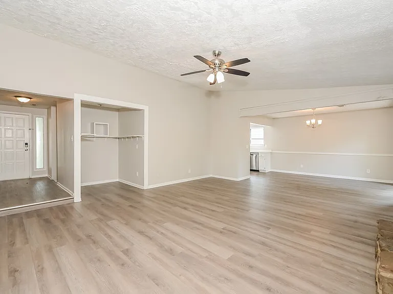 5177 Aberdeen Ct NW — Photo 4