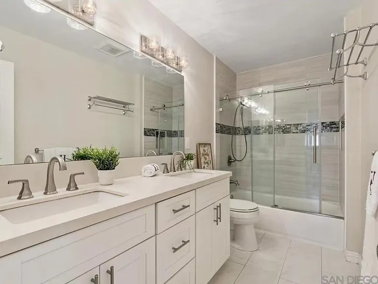 7866 Camino Huerta — Photo 3