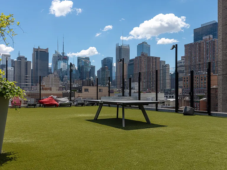 547 W 47th St #Penthouse 1 — Photo 16