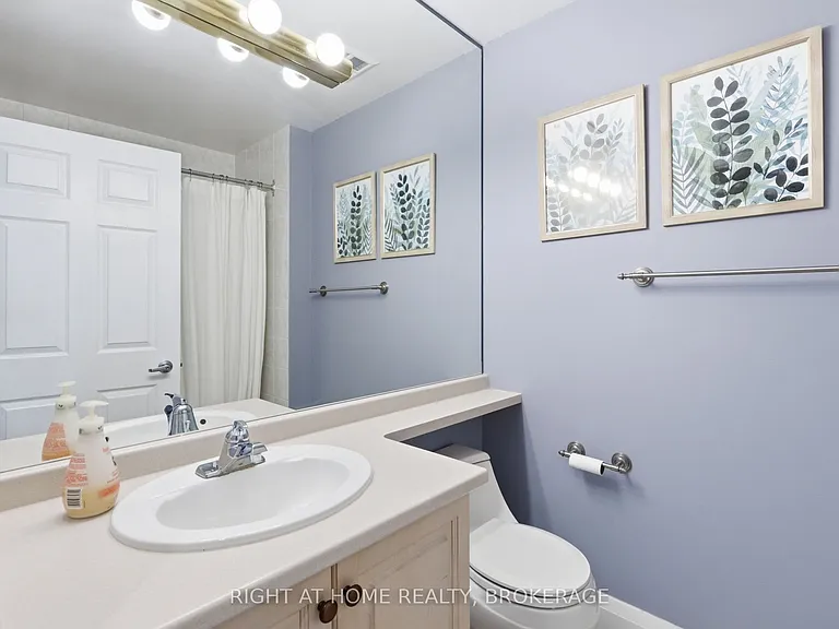 8 Wellesley St E #802 — Photo 20