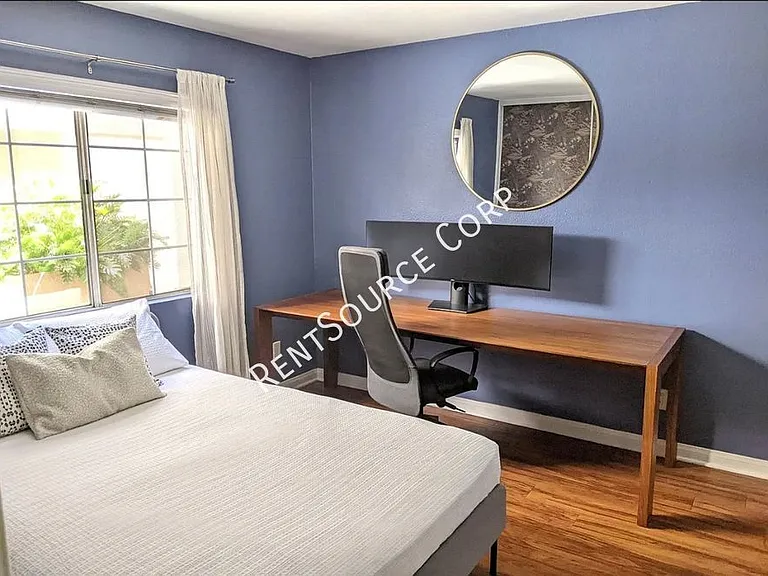 5525 Canoga Ave #123 — Photo 18