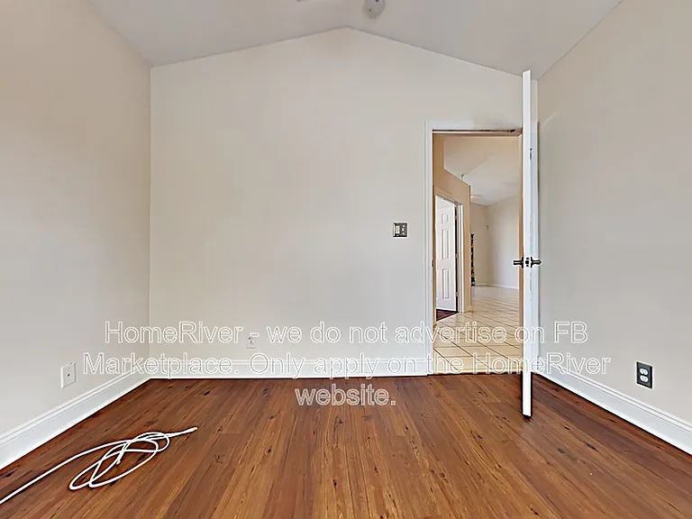 7512 Stirling Bridge Blvd N — Photo 13