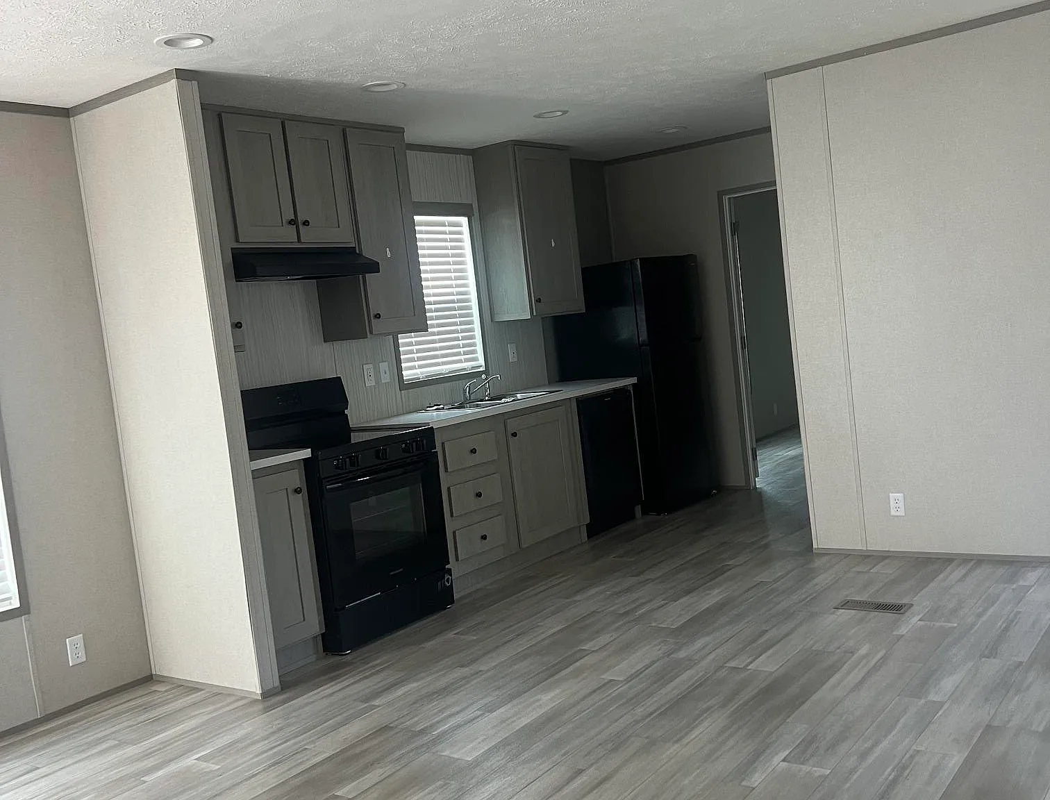 2 bed, $1,189 — Photo 2