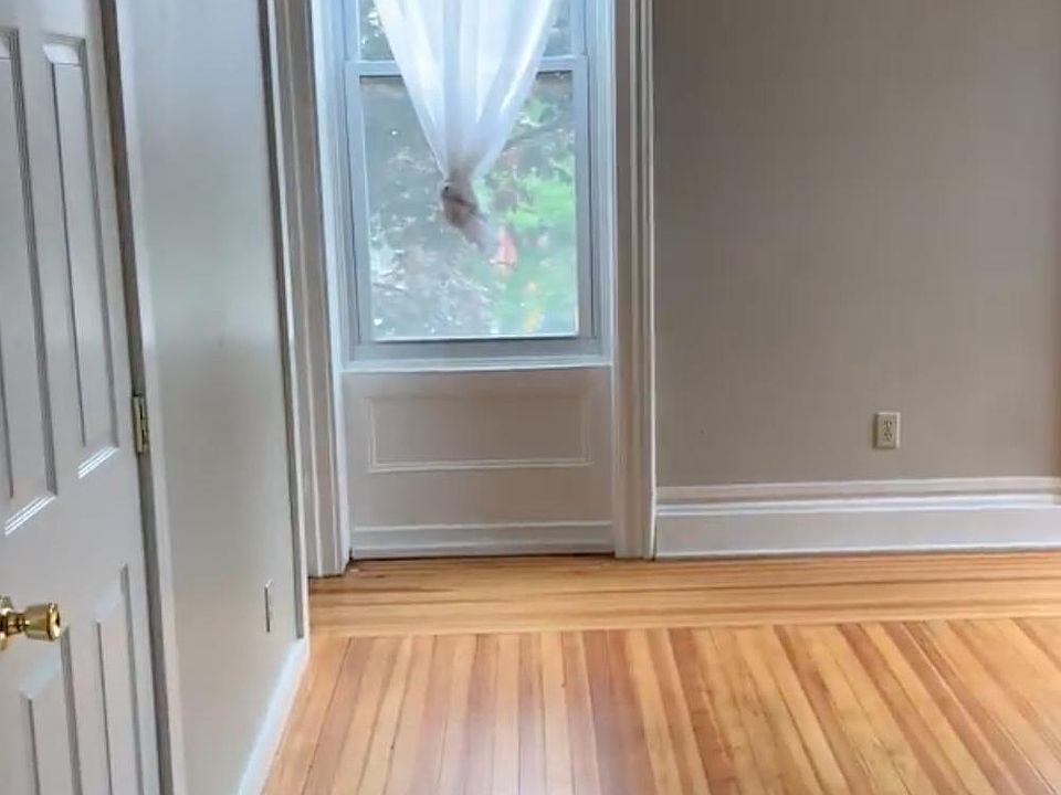 1st image of 213-215 4th St APT 215-2