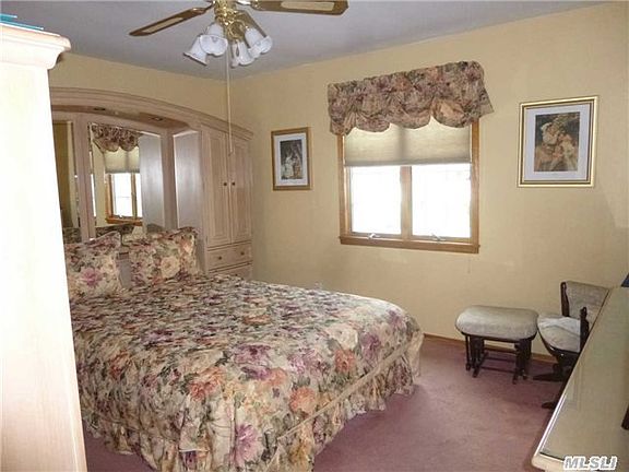 5th image of 4080 Maywood Dr