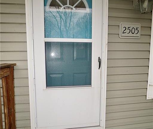 5th image of 2505 Beechwood Blvd