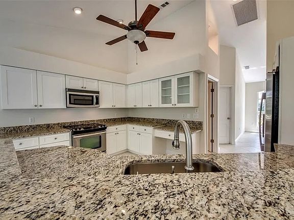 Kitchen / Granite Countertops