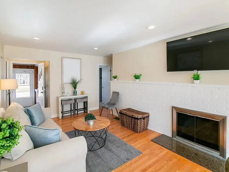 125 E Sunnyside Ave — Photo 7