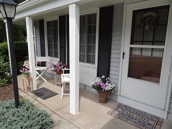2nd image of 21 Greenway Blvd
