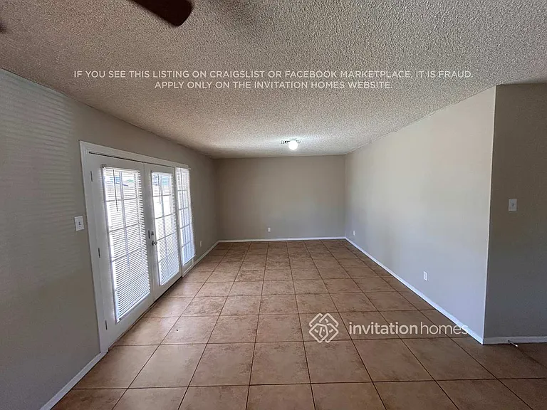 6731 W Denton Ln — Photo 8