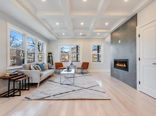 40 Moore St #40, Somerville, MA 02144