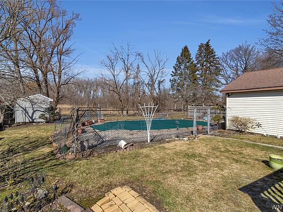 3rd image of 500 Rowley Rd