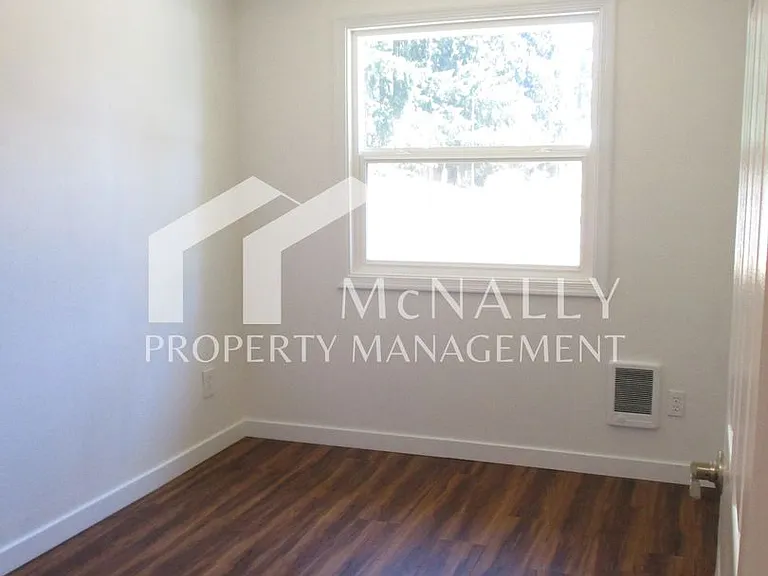 1416 Briston Ln — Photo 5
