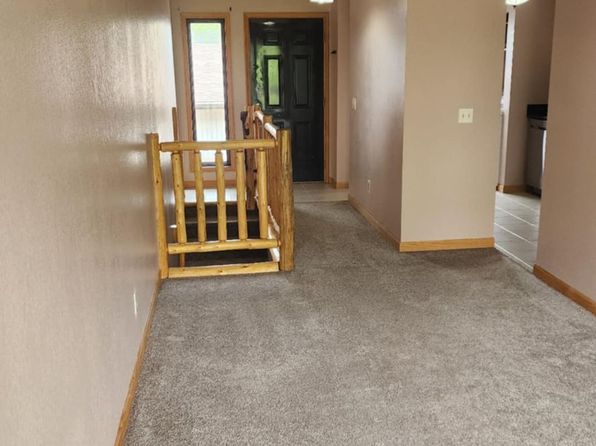 2330 3rd St NW, Sidney, MT 59270