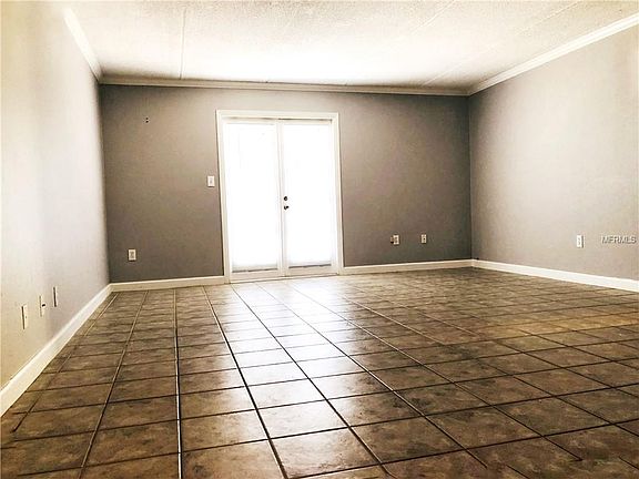 5th image of 108 Alameda Ct Unit 235