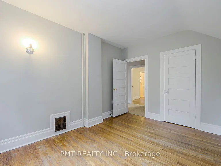 47 Herbert Ave — Photo 30