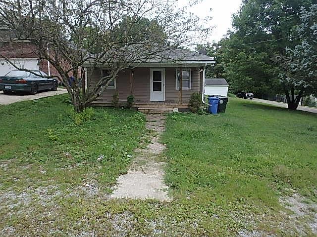 1st image of 202 Blue Grass Ave