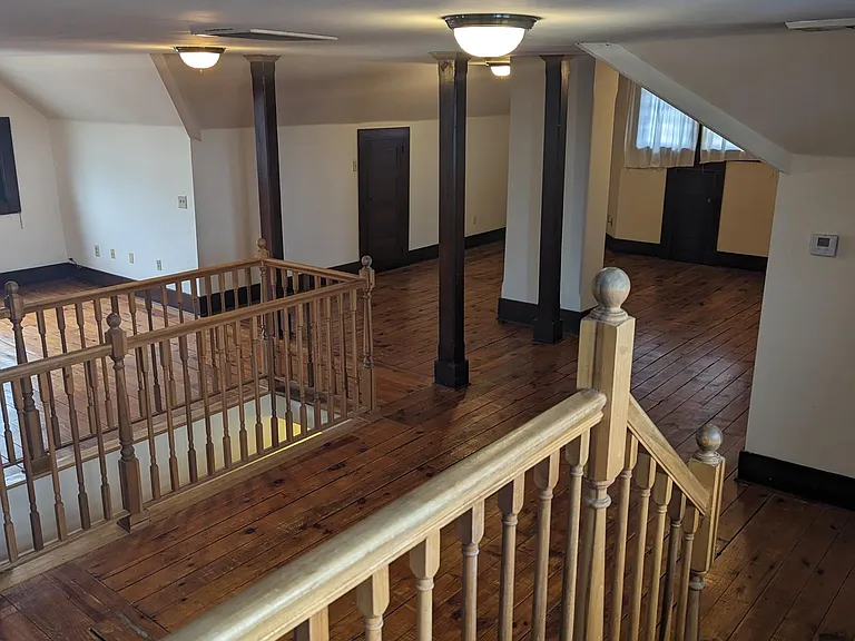 527 N Market St #3 — Photo 12