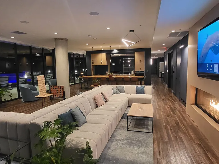 The Adria 179 W. Wilson St. — Photo 10