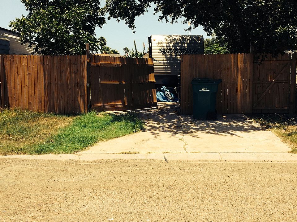 1st image of 2828 Melanie Dr