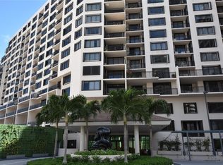 540 Brickell Key Dr APT 404, Miami, FL 33131