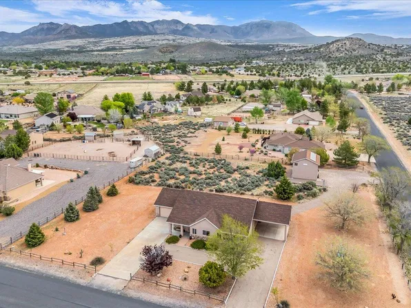 736 Dammeron Valley Dr W, Dammeron Valley, UT 84783