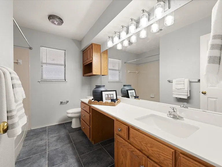 1116 Earl A Rodkey Dr — Photo 16