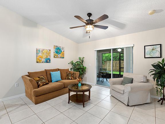 5th image of 829 Faull Dr #A