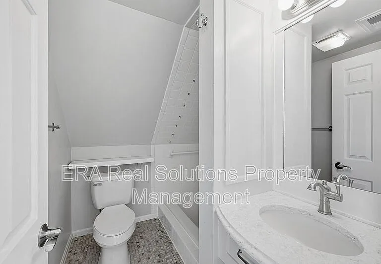 255-257 Loraine Ave #5 — Photo 19
