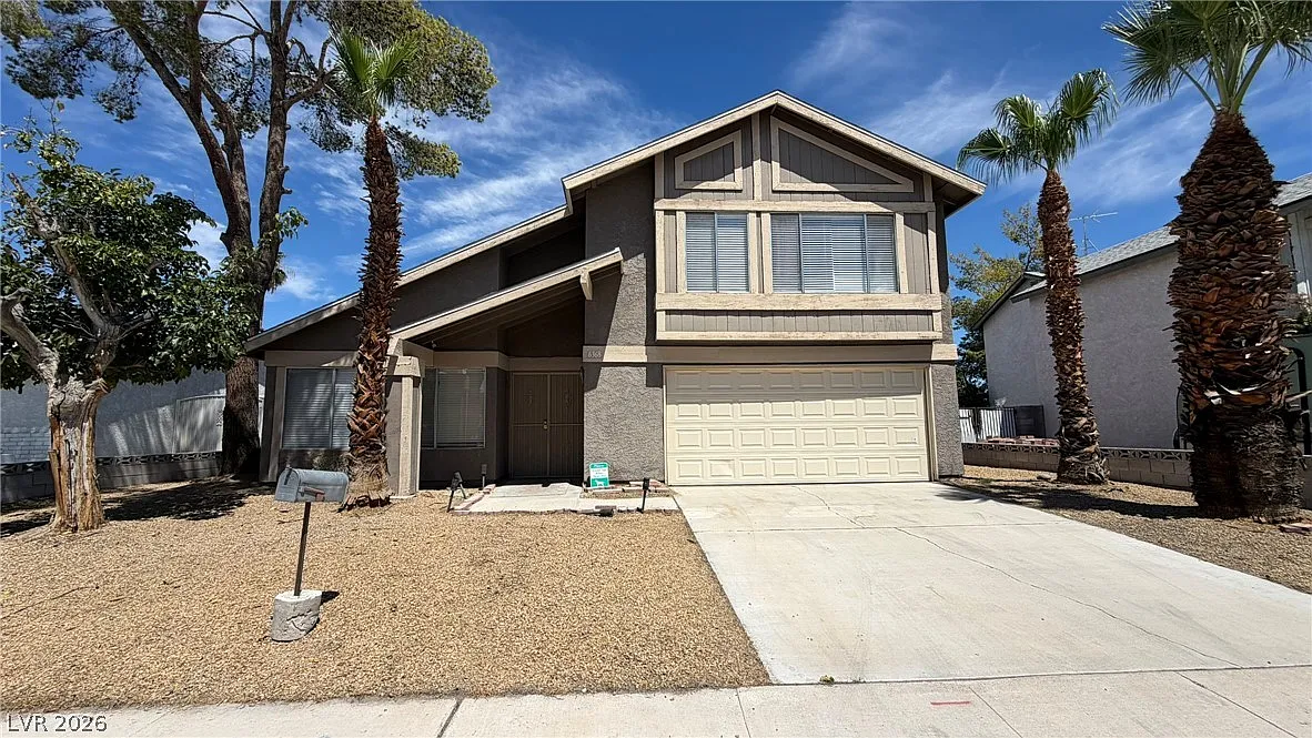 4 bed, 2.5 bath, 1977 sqft, $2,195 — Photo 2