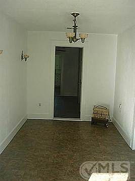 4th image of 406 Mulberry Ave