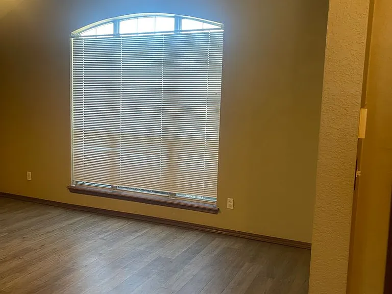 213 Pinafore Dr — Photo 7