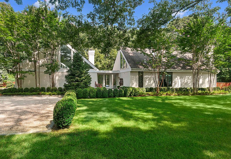 1st image of 41 White Oak Ln