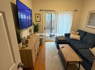 58 Medford St #1T, Somerville, MA 02143