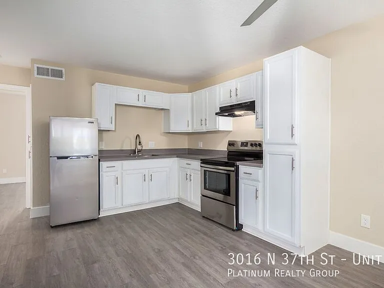 3016 N 37th St #6 — Photo 15