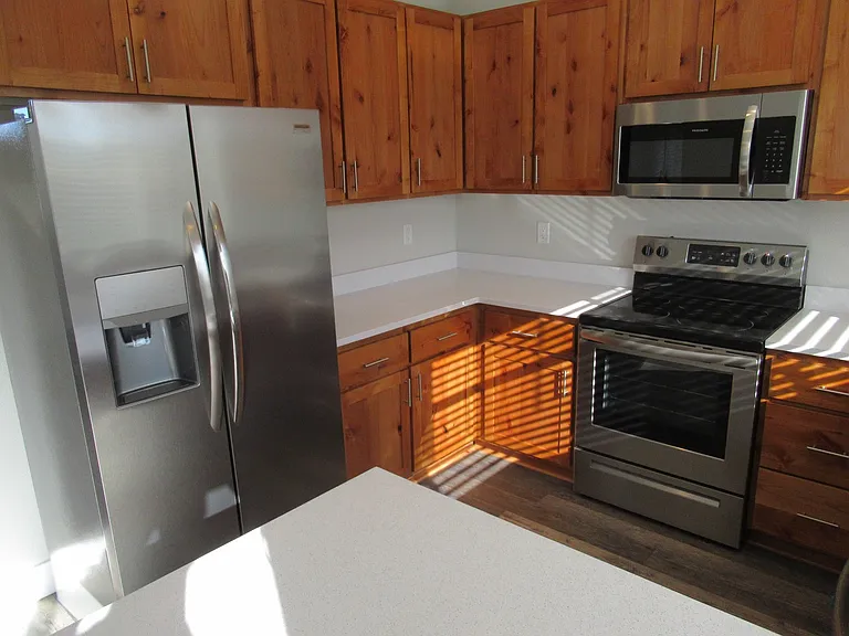 Large Duplex in South Salem! — Photo 5