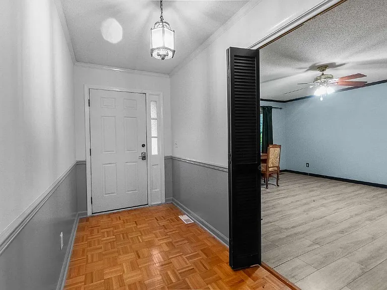 9 Bancroft Dr — Photo 12