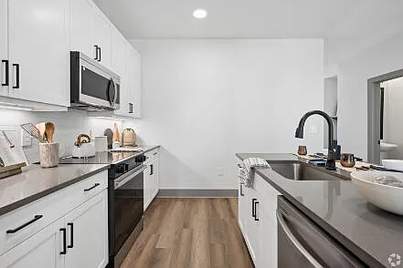 District South — Photo 26