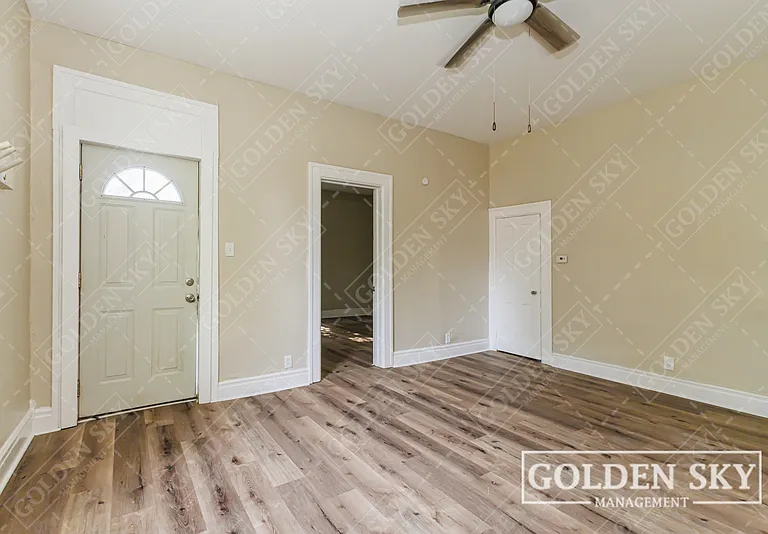 216 N Pershing Dr — Photo 9