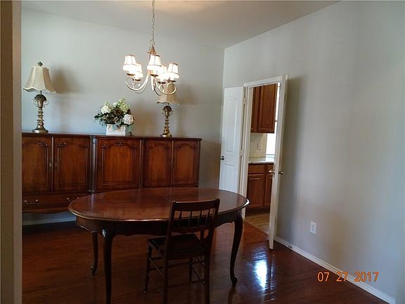5th image of 10437 Bradshaw Dr