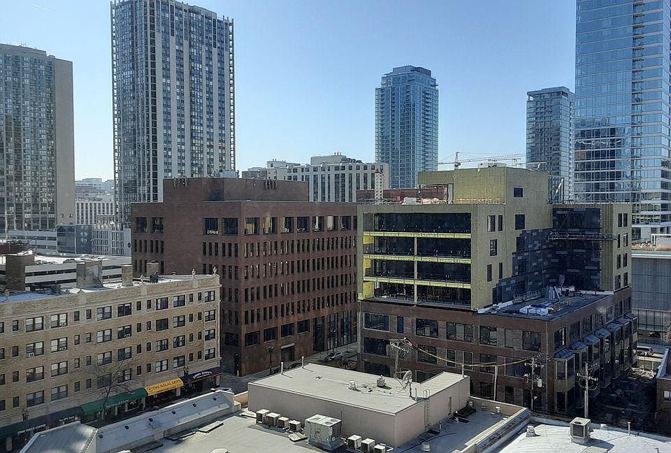 1st image of 1221 N Dearborn Pkwy APT 1012S