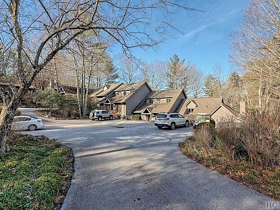 4th image of 52 Fairway Villas Dr #A