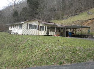 5624 Deskins Rd, Vansant, VA 24656