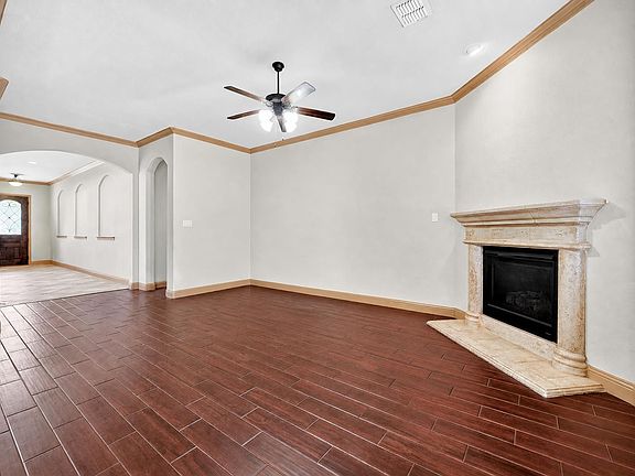 3rd image of 202 Buffington Ave