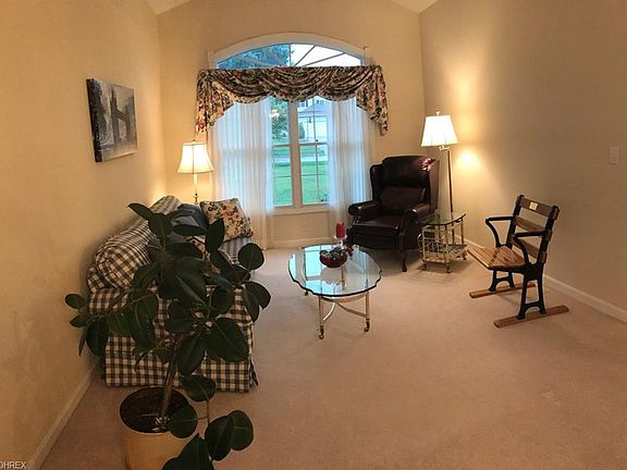 2nd image of 23932 Beaumont Dr