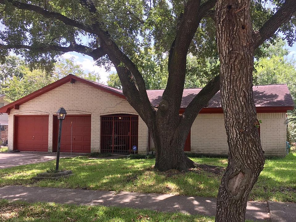 1st image of 12207 Corona Ln